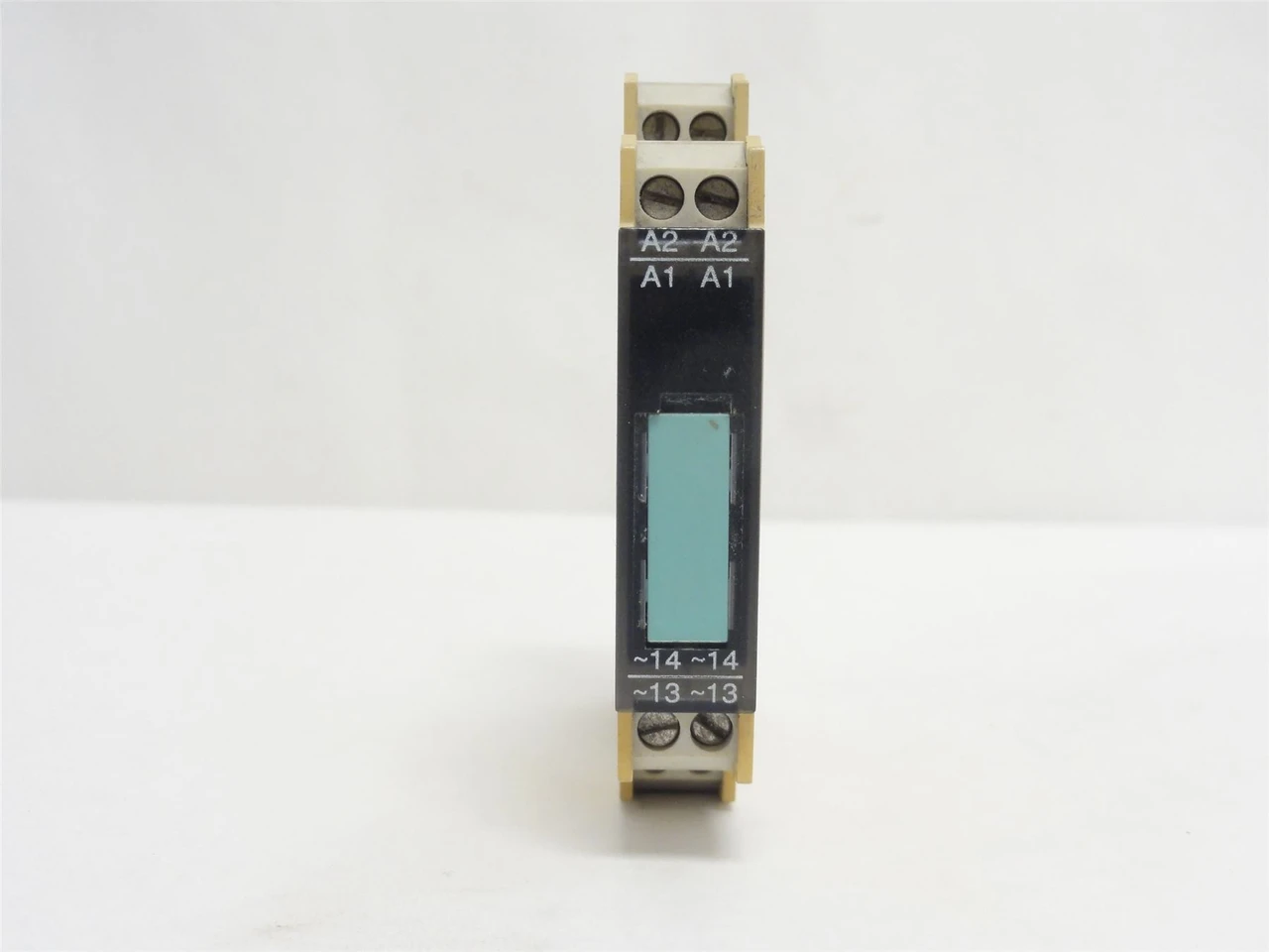 Siemens 3TX7-004-3AC03; Relay Optocoupler; 24VDC; 2A; 1-NO