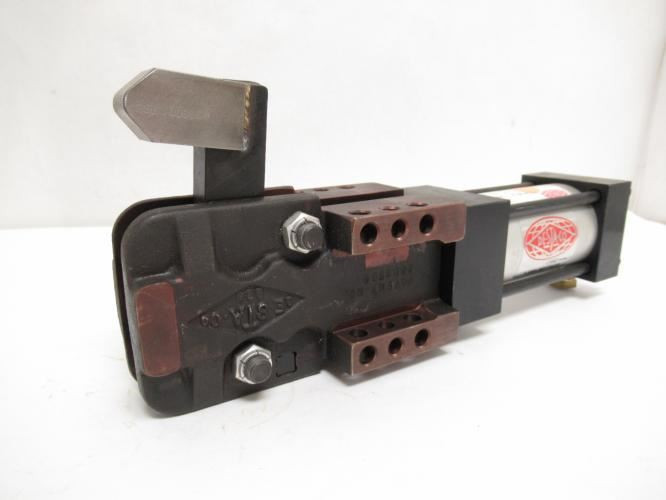 Destaco 860-205; Heavy Duty Pneumatic Power Clamp; Vertical