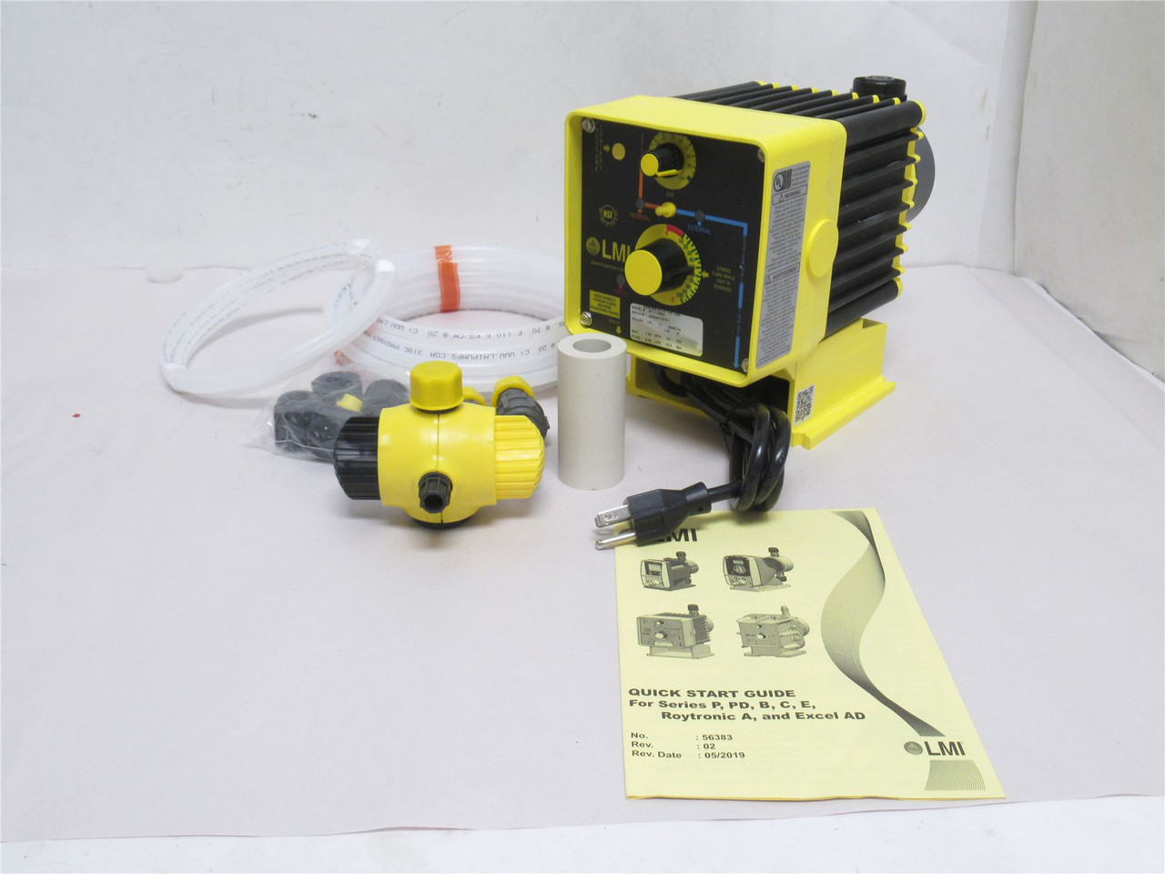 LMI B711-498SI; Solenoid Driven Metering Pump; 150PSI; 115VAC