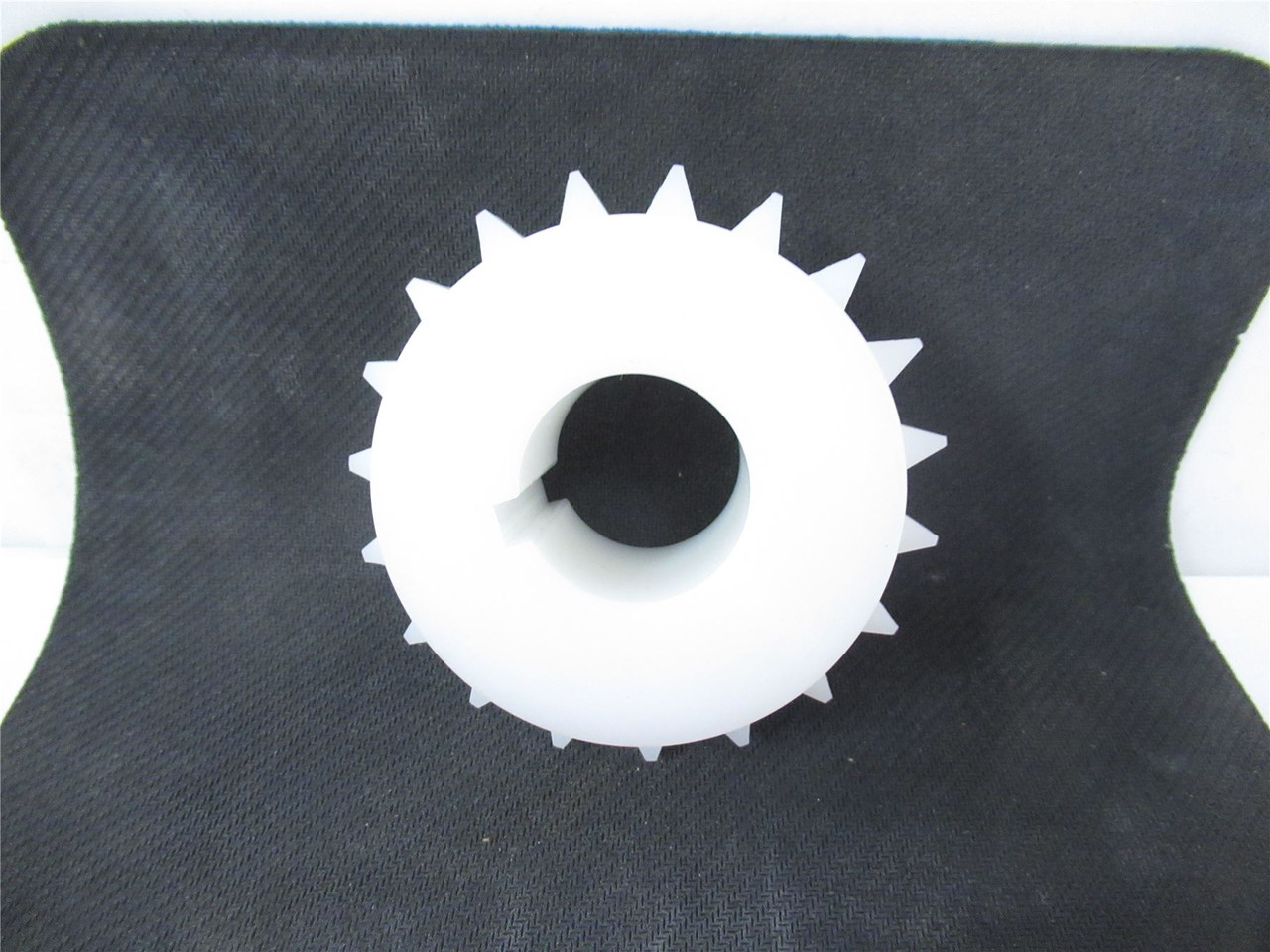 JBT 28-0593; J Sprocket Flat Wire 19 Teeth 1.25" ID
