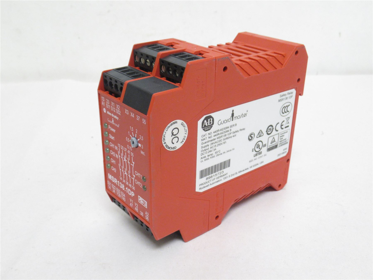 Allen-Bradley 440R-M23084; Safety Relay; 24VAC/DC; 0.15-3s
