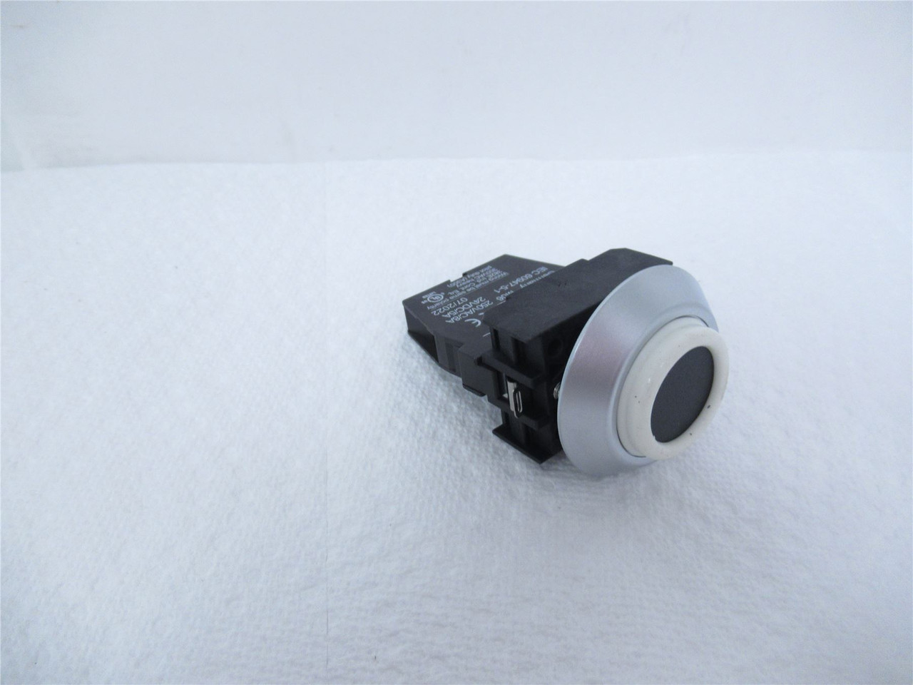 Schmersal 9615421; Switch Assembly Enable PB-975