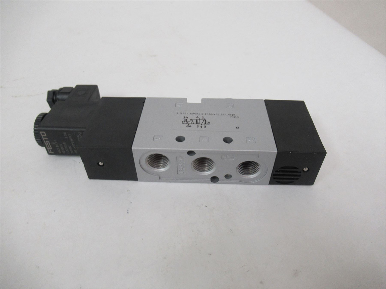 Festo VUVS-L25-M52-AD-G14-F8; Solenoid Valve  24V G1/4 575501