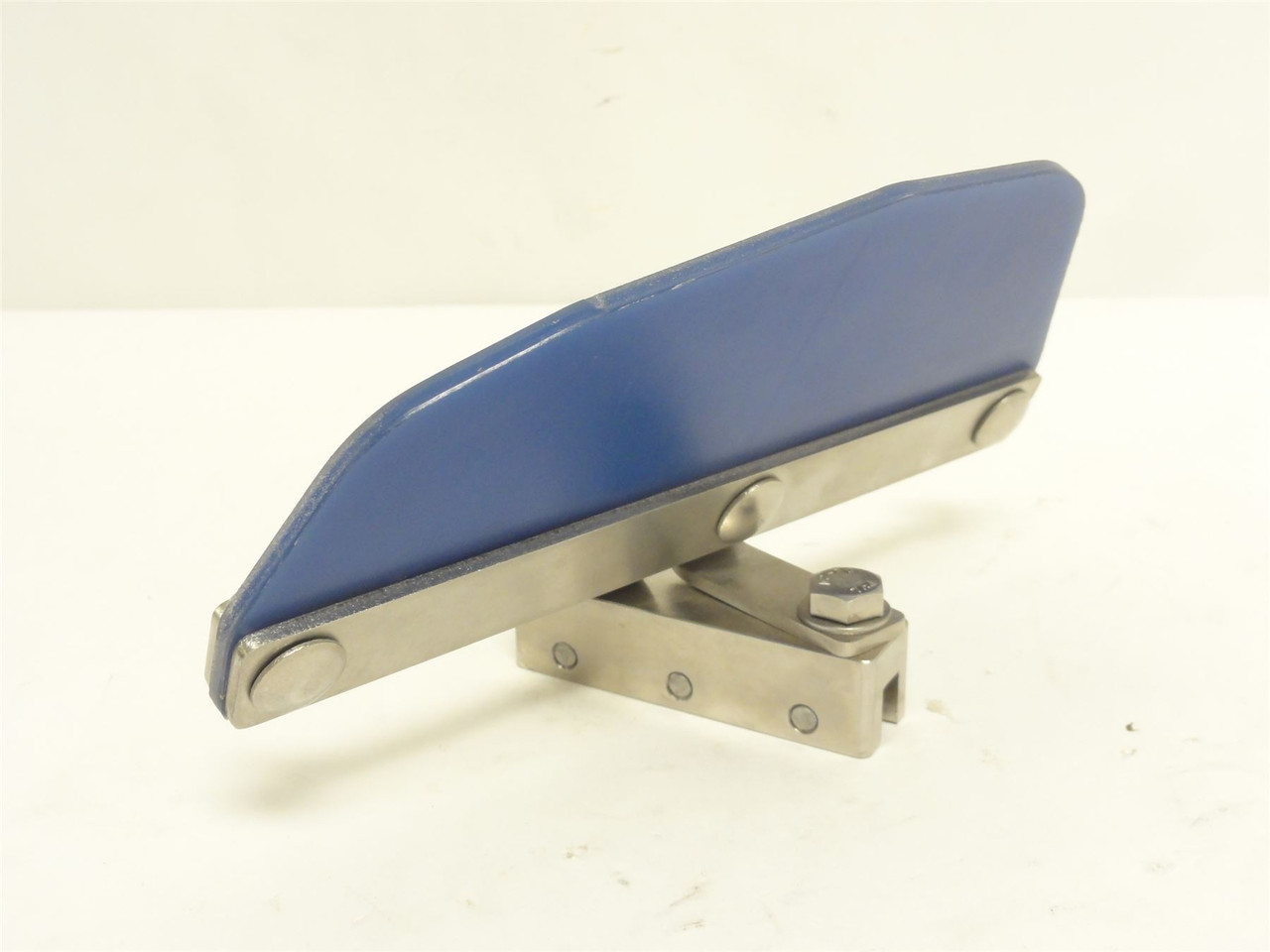 Meyn 0587.0080.000.69; H-Disk Flap Right; Size: 8"