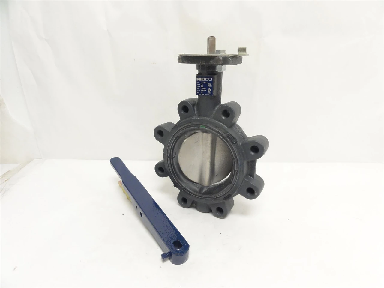 Nibco LD-3022-3; Lever Handle Lug Style 4" Butterfly Valve