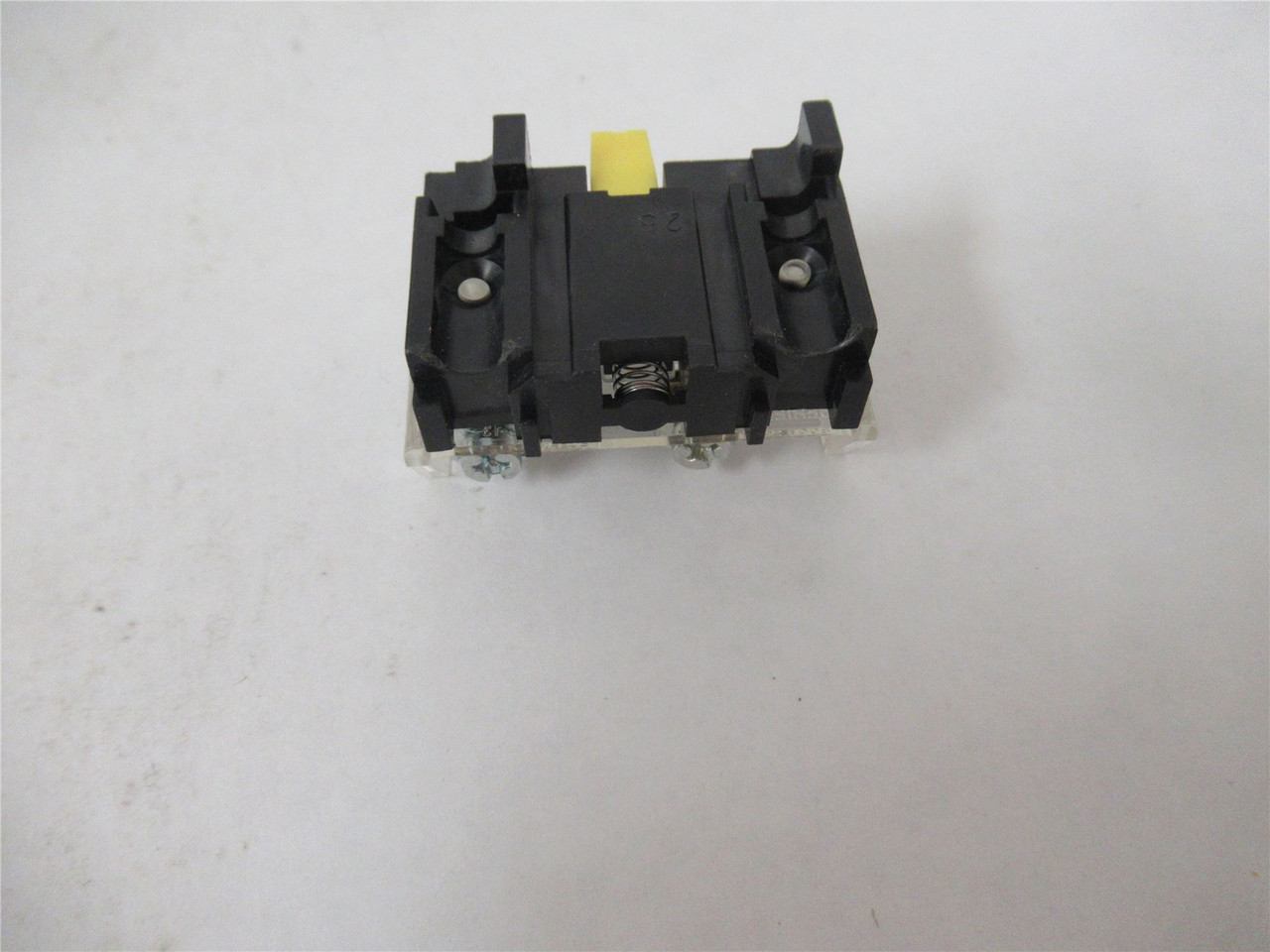 Allen-Bradley 800T-XD1; Lot-2 Contact 1 N/O  30 MM 600VAC