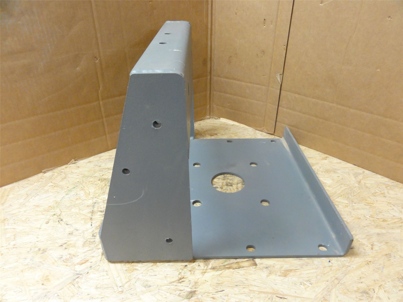 Martin 12CHTEO6SSBBR; Through-End Mount Pedestal; Size: 12"