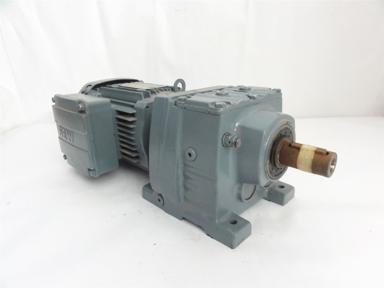 SEW R37DRS71M4/TH/DH; AC Gear Motor 18.05:1 Ratio; 3/4HP