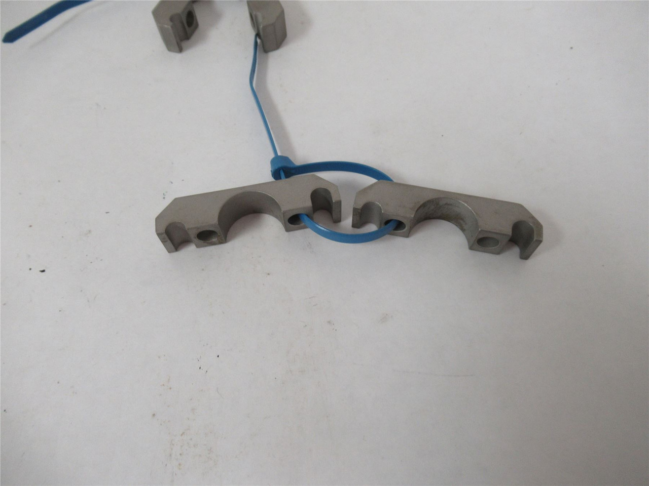 MFG 252315; Lot-2 Cable/Coil Clamp SST