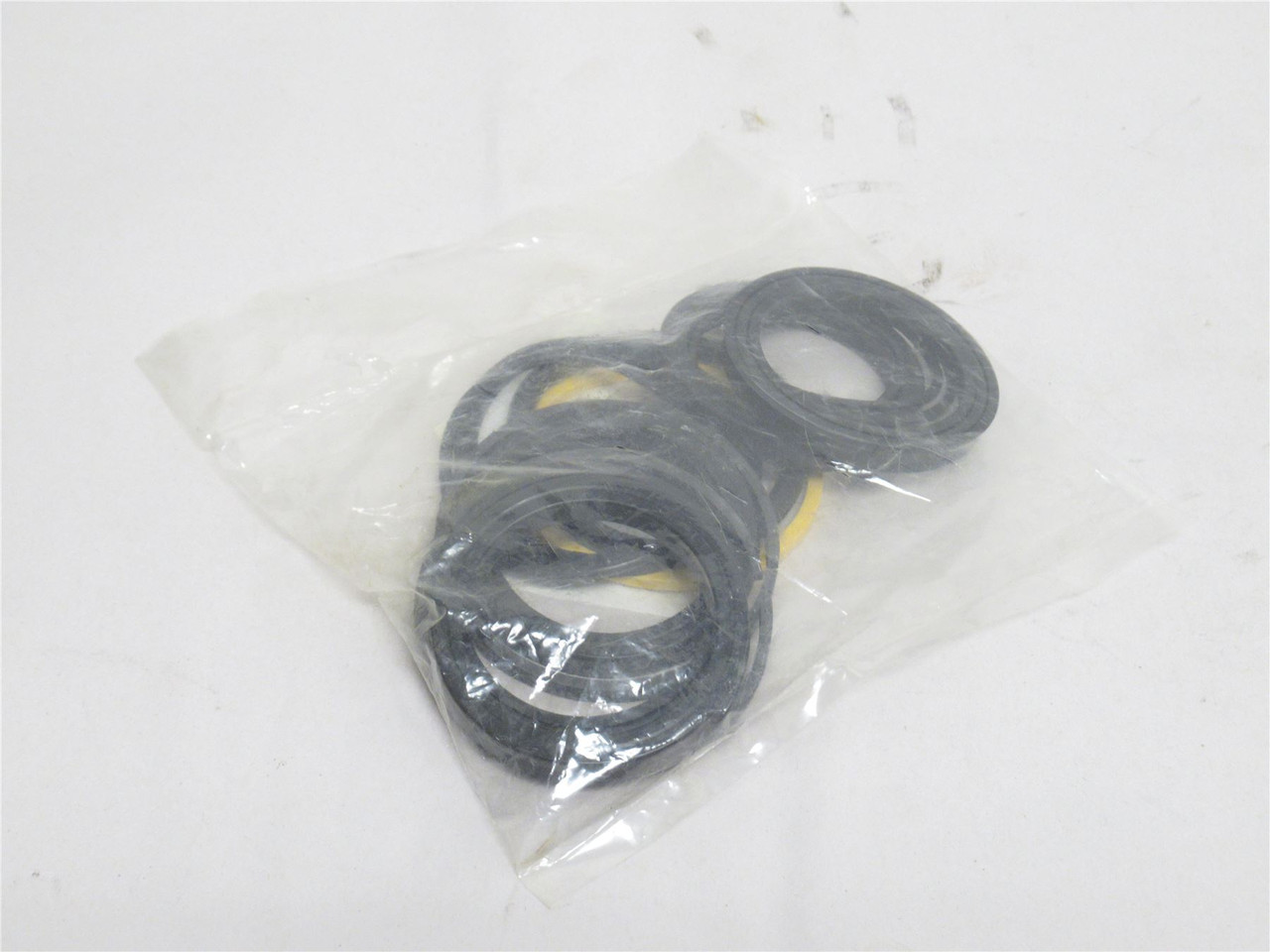 MFG- 3300322316; Cylinder Seal Kit; Size: 2-1/2"