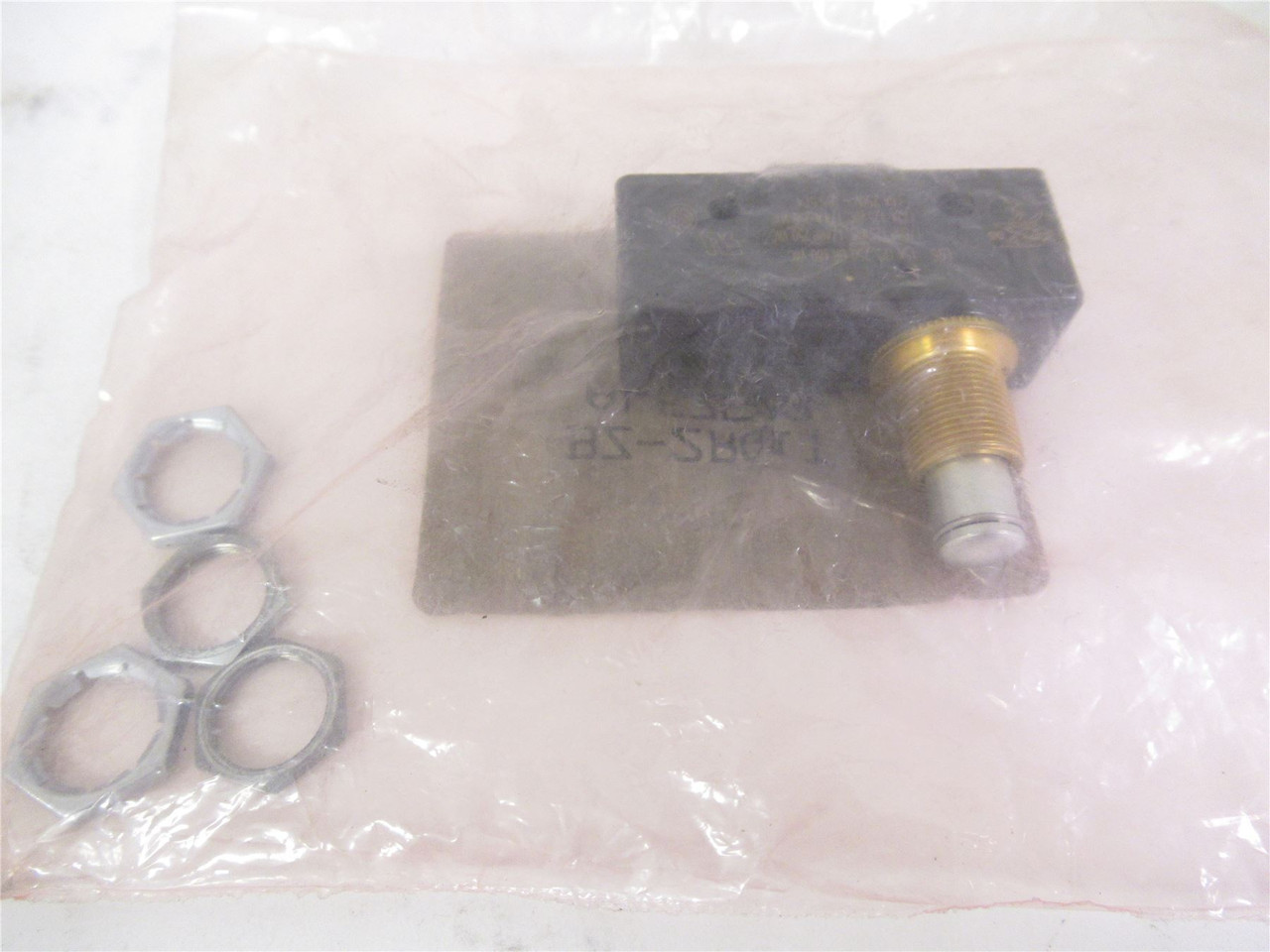 Hyster 2307677; Forklift Microswitch