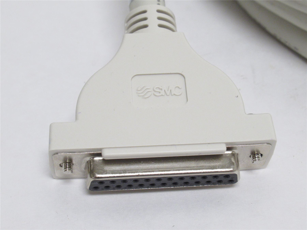 SMC AXT100-DS25-050; Connector Cable "F" Type 5m Long; 25-Pin