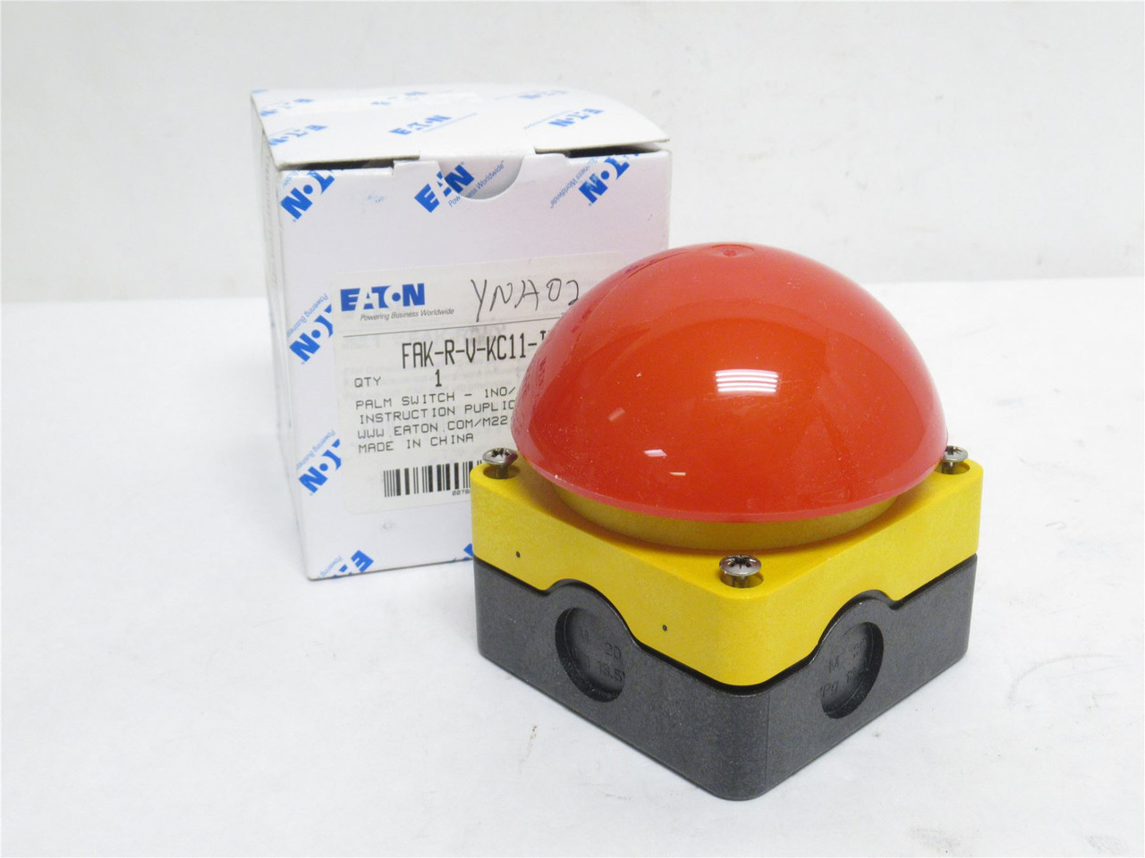 Eaton FAK-R-V-KC11-IY; E-Stop Palm Switch; 1-NO; 1-NC; 22.5mm