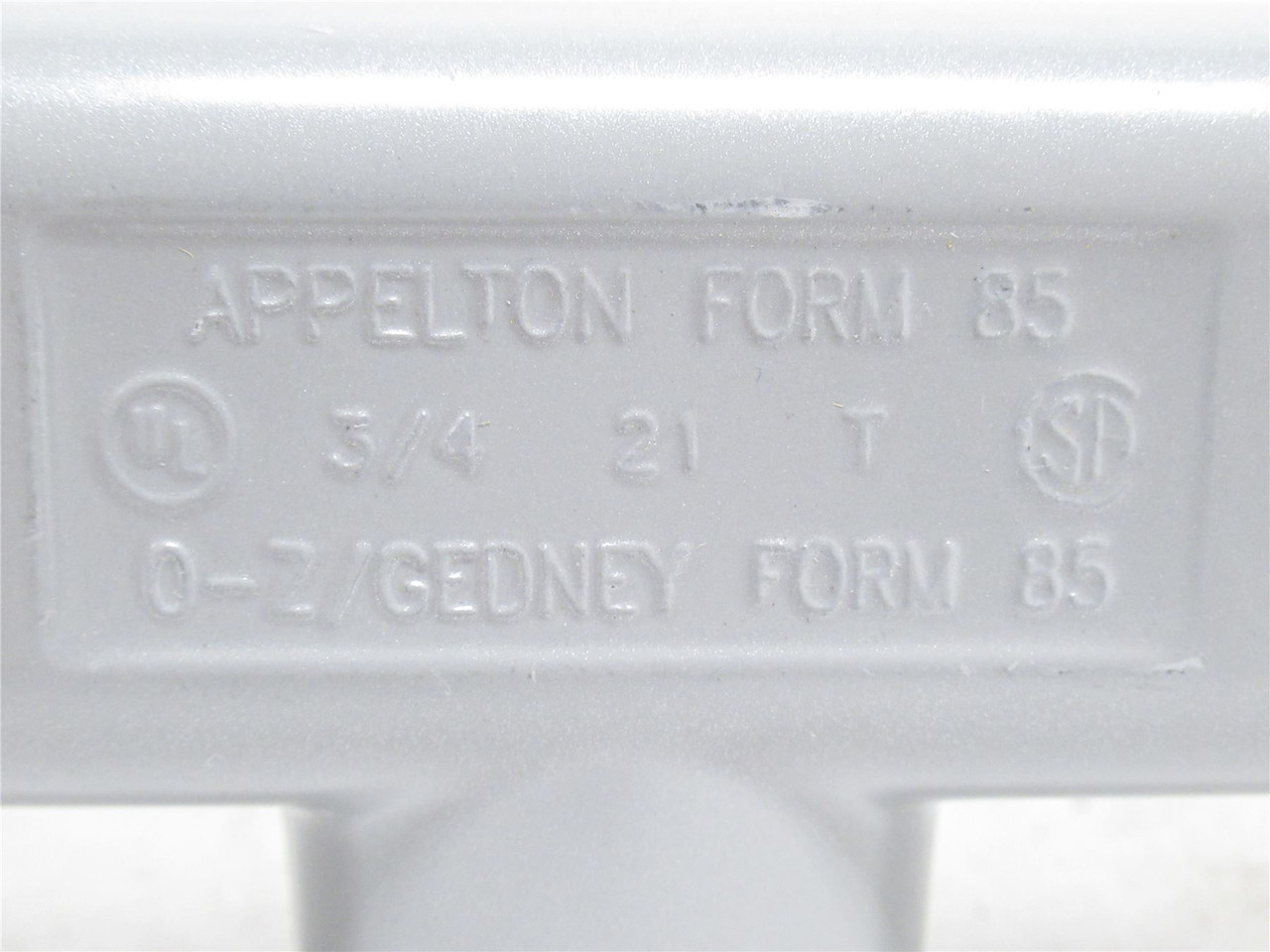 Appleton T75-A; Conduit Body; 3/4" Hub Size; W/Cover Plate