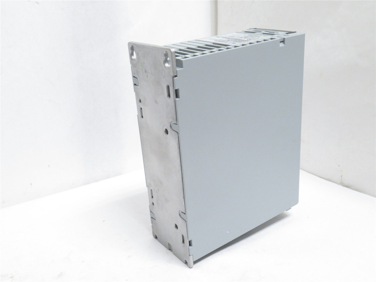 Danfoss 131B0028; Frequency Converter 380-550VAC; 3-Ph; 1HP