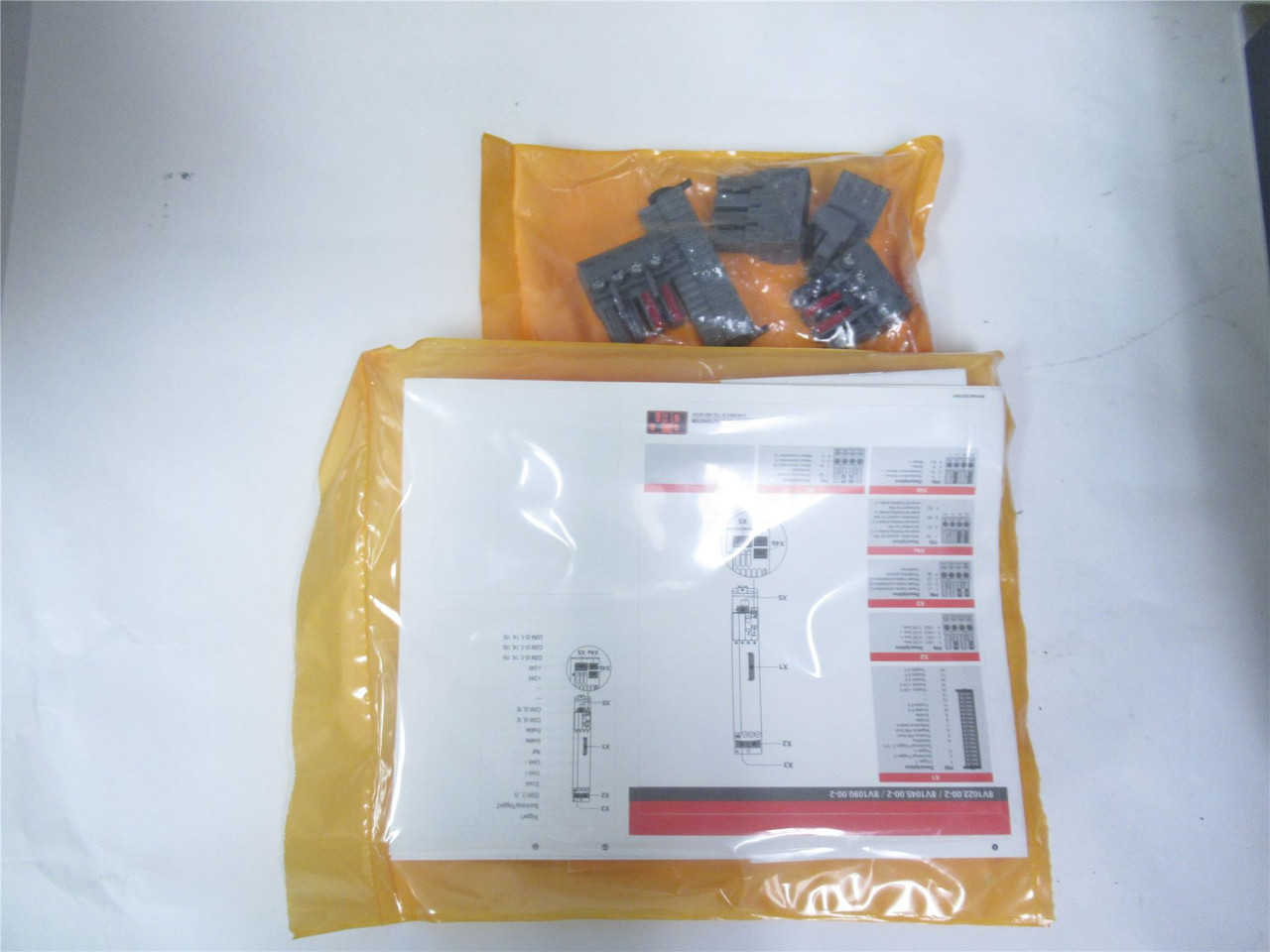 B&R 8V1090.001-2; Acopos 1090 Servo Drive 3-phase 4KW