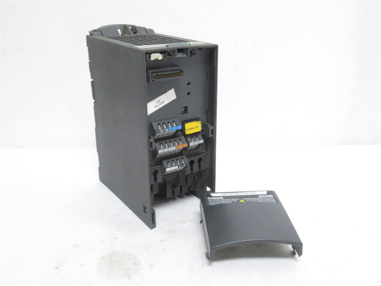 Siemens 6SE6420-2UD21-5AA1; Micromaster 420 5.9A 3P; 380-480V