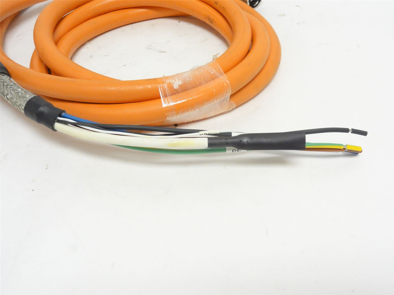 Allen-Bradley 2090-CSBM1DF-14AA03; Single Motor Cable 3m Wire