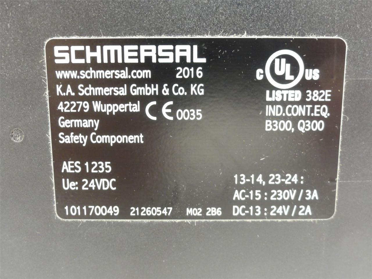Schmersal AES1235; Safety Relay 101170049; 24VDC; 2A