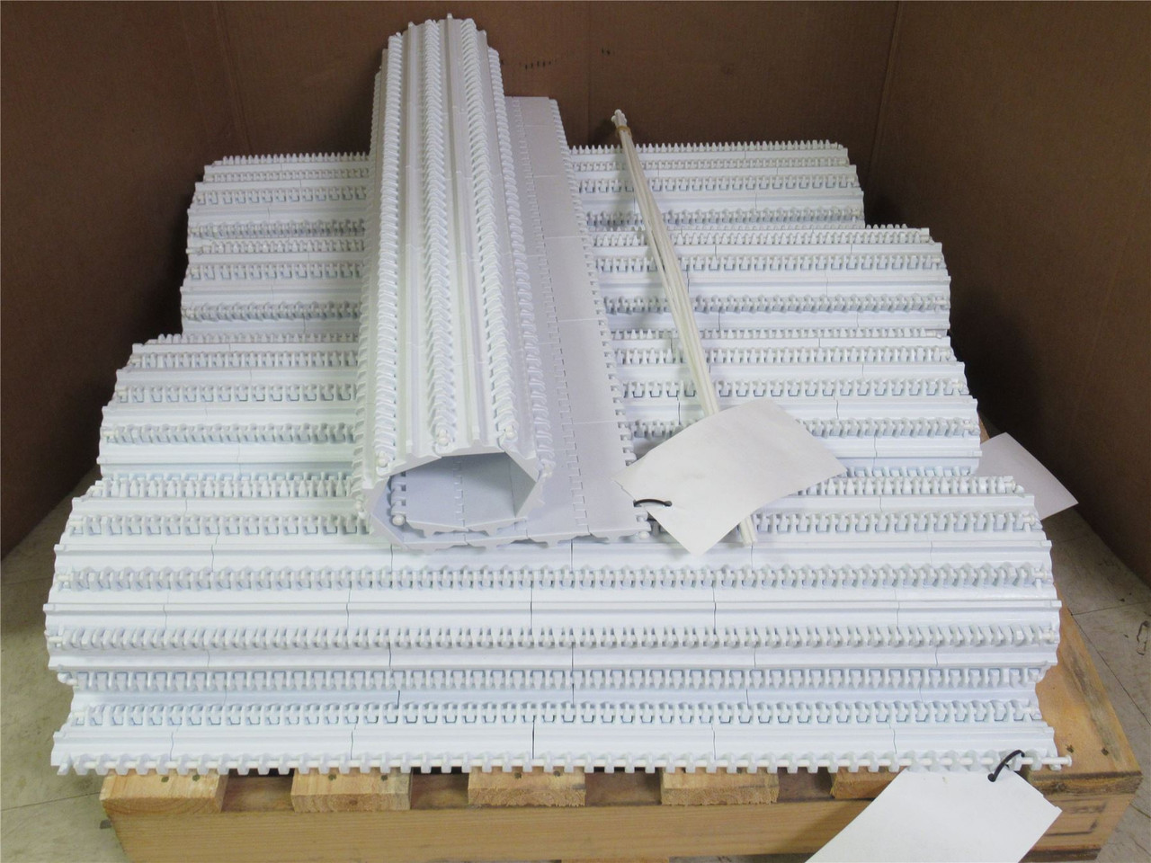 Intralox 18772459132139_; Open Hinge Flat Top15ft Total 842mmW