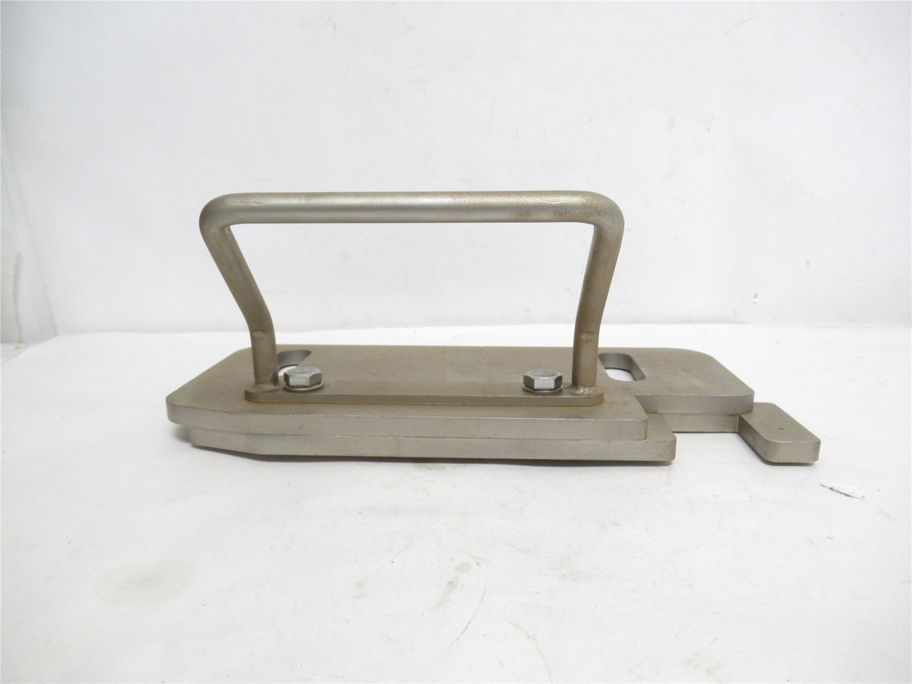 CM Process 100005286; Lifting Plate Tumbler #47761-01-1