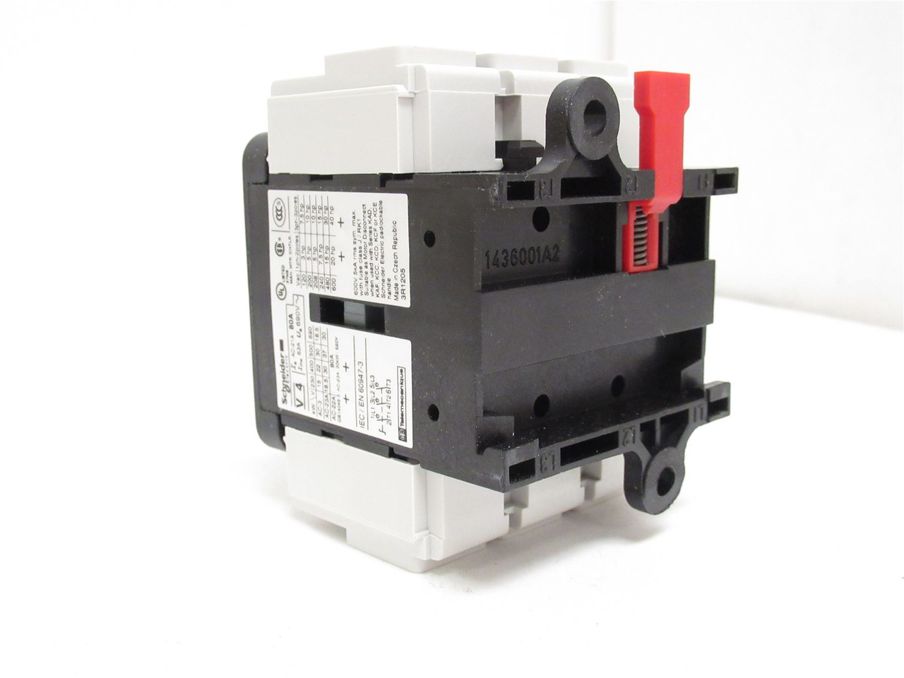 Eaton V4; Non-Fusible Load Break Switch;  63A;140HP; 240VAC