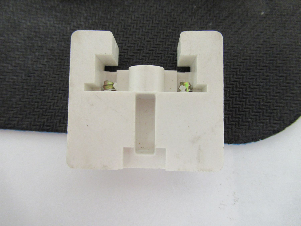 Square D 9080GH10; Lot-27 Terminal Block End Clamp G