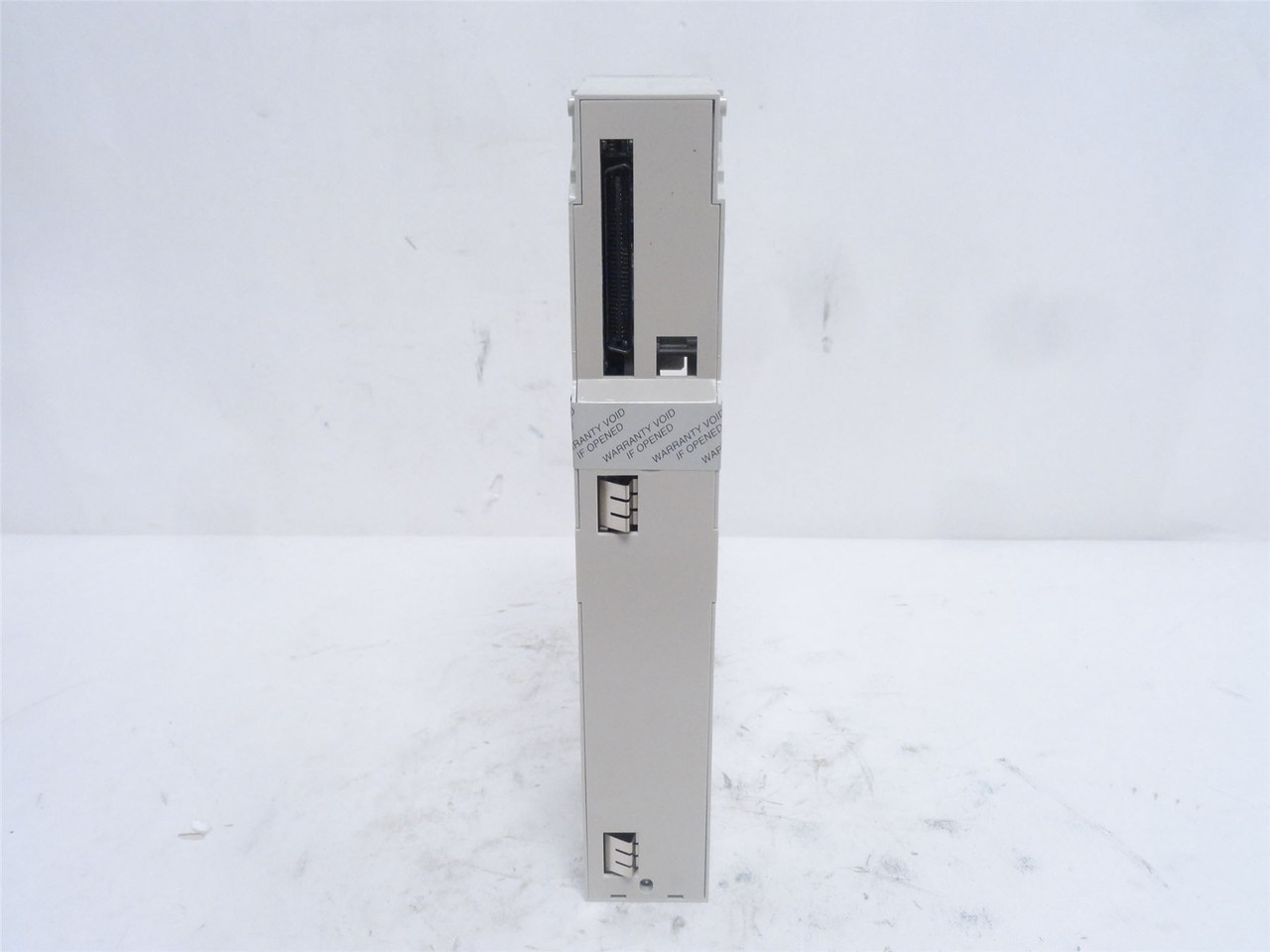 Schneider 140AVI03000; Analog Input Module; 50VDC; 25mA; 8-Ch