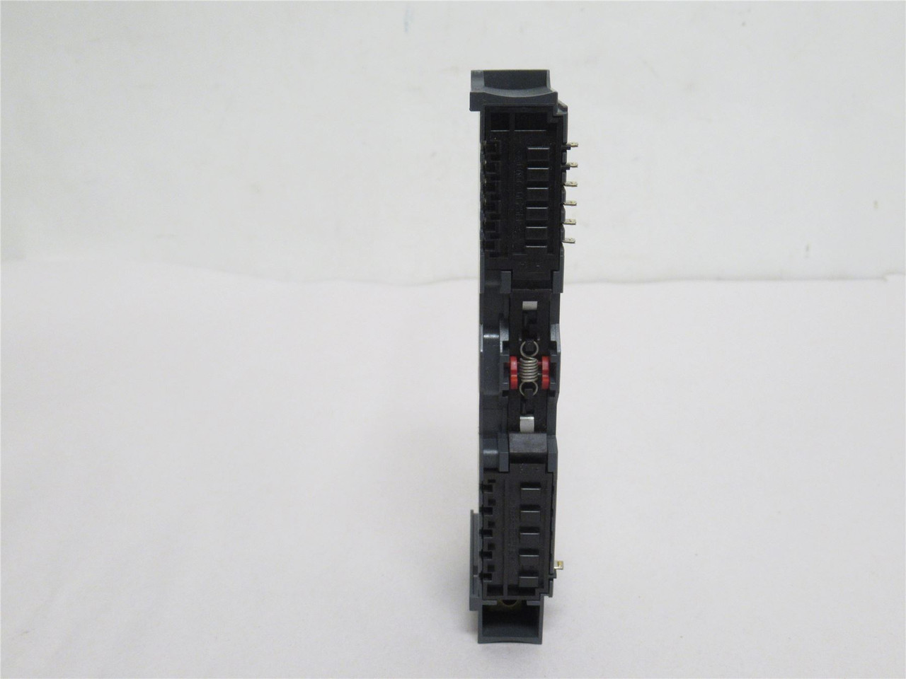 Schneider STBPDT3100; Standard Power Distribution Module; 24V