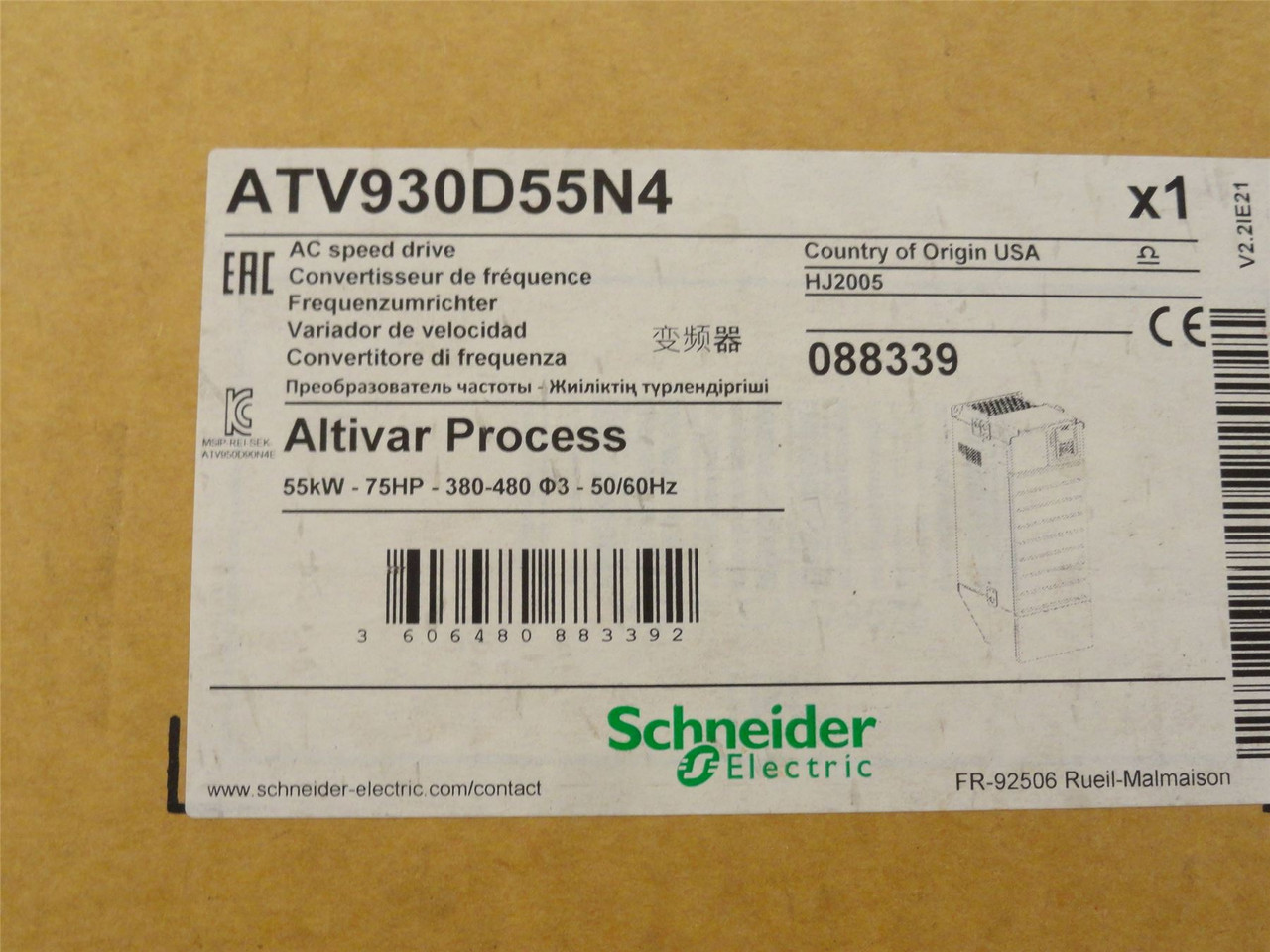 Schneider ATV930D55N4; AC Drive 75HP 380-480VAC; 106A