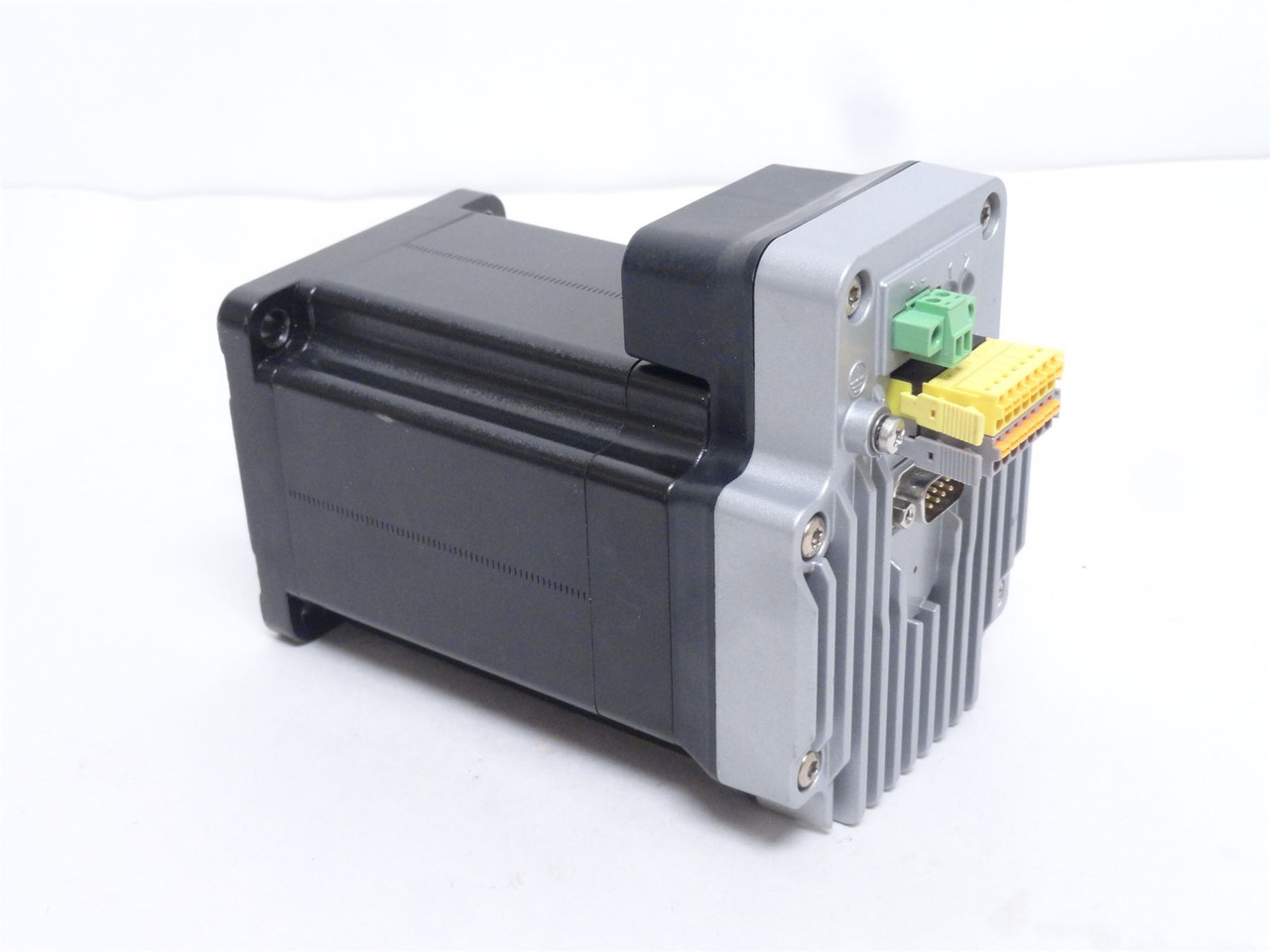 Schneider LMDOP853; Stepper Motor; 48VDC; 5.87Nm; 4 Amps