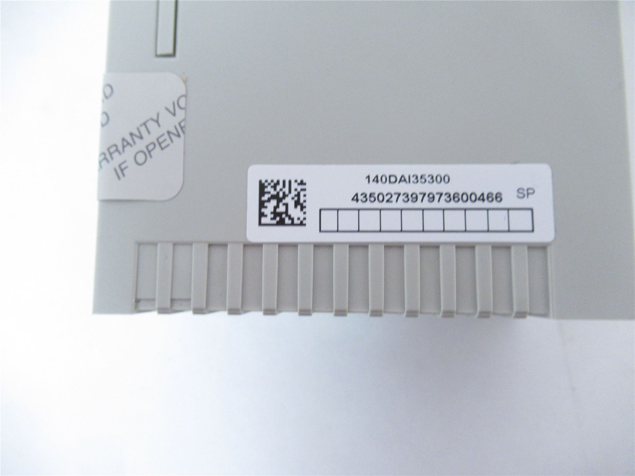 Schneider 140DAI35300; Servo Drive 24 V DC 4 X 8 SINK 32 PT