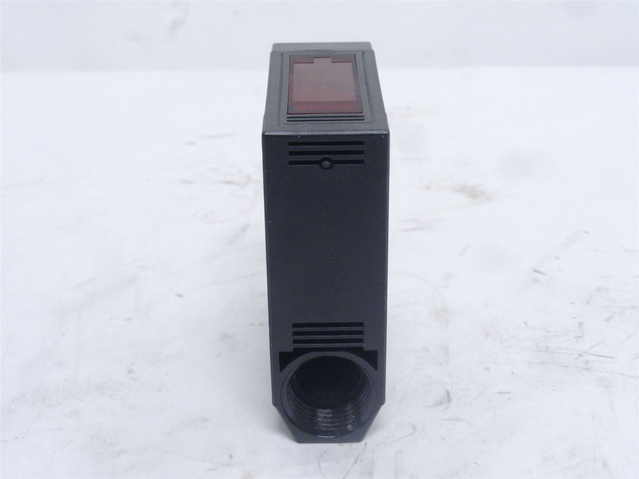 Omron E3JM-R4M4T-US; Photo Sensor; 12-240VAC/DC; SPDT