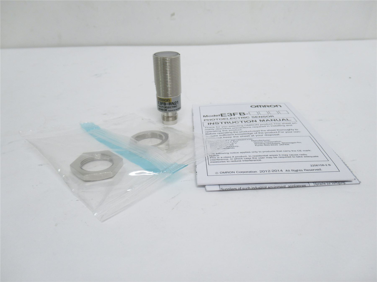 Omron E3FB-RN21; Photoelectric Sensor; 10-30VDC; 4m Range