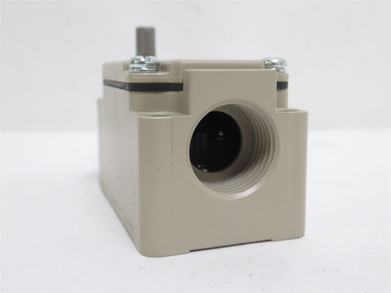 Omron WLRCA2-N; Snap Action Limit Switch; 10A; 125V; SPDT
