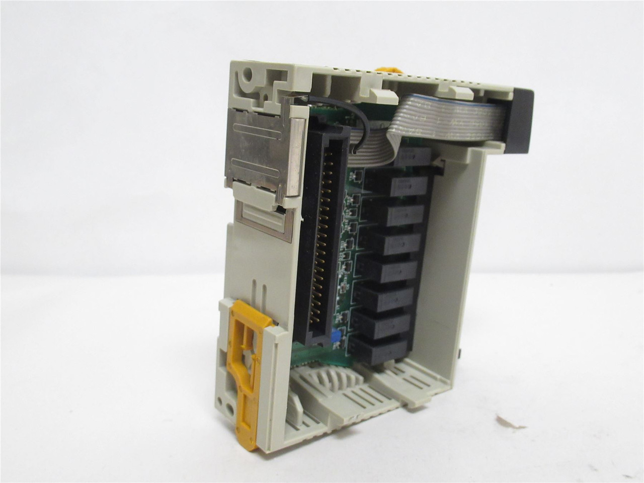 Omron CQM1-OC221; Output Module 250VAC;