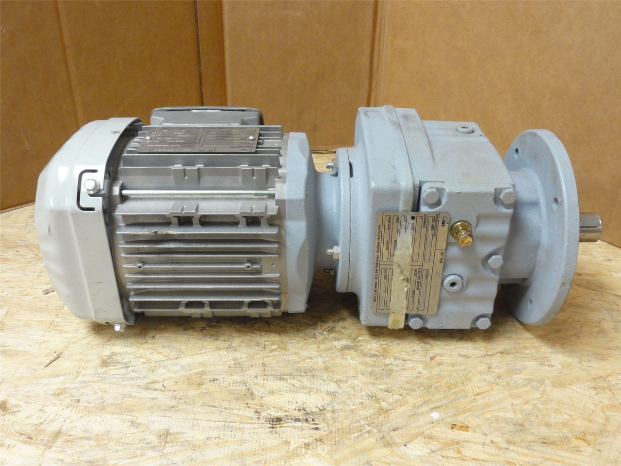 JBT MDR3539; AC Gear Motor 55.76:1 Ratio 0.37kW; 230/460V; 3PH