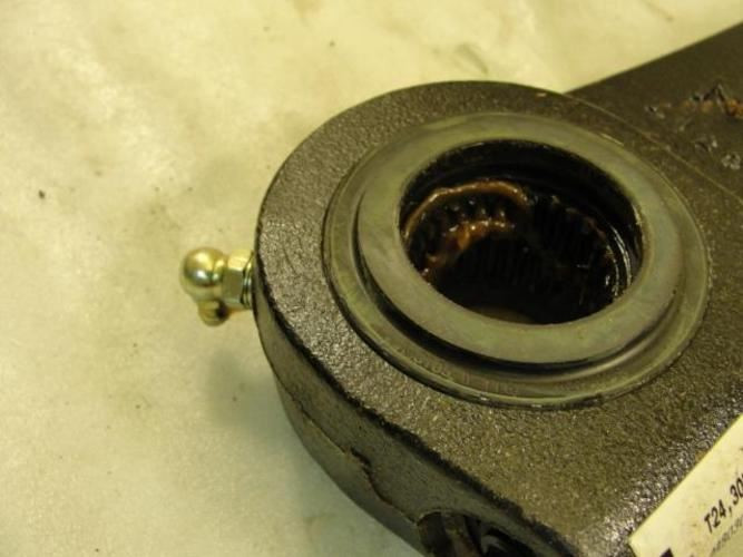 Arvin Meritor 2R803049; Regulator T24