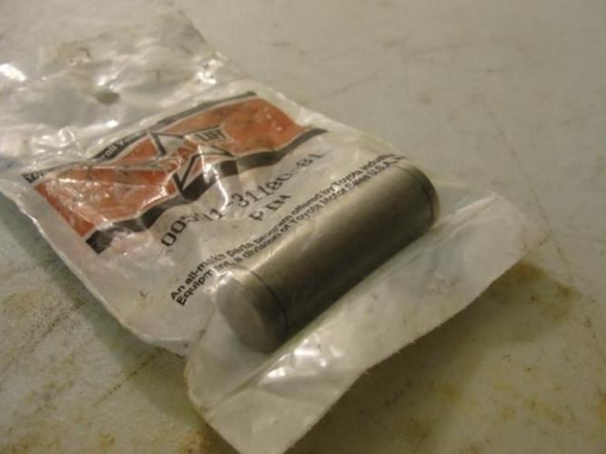 Toyota _00591-31180-81; Pin; 16mm OD; 47mm Long