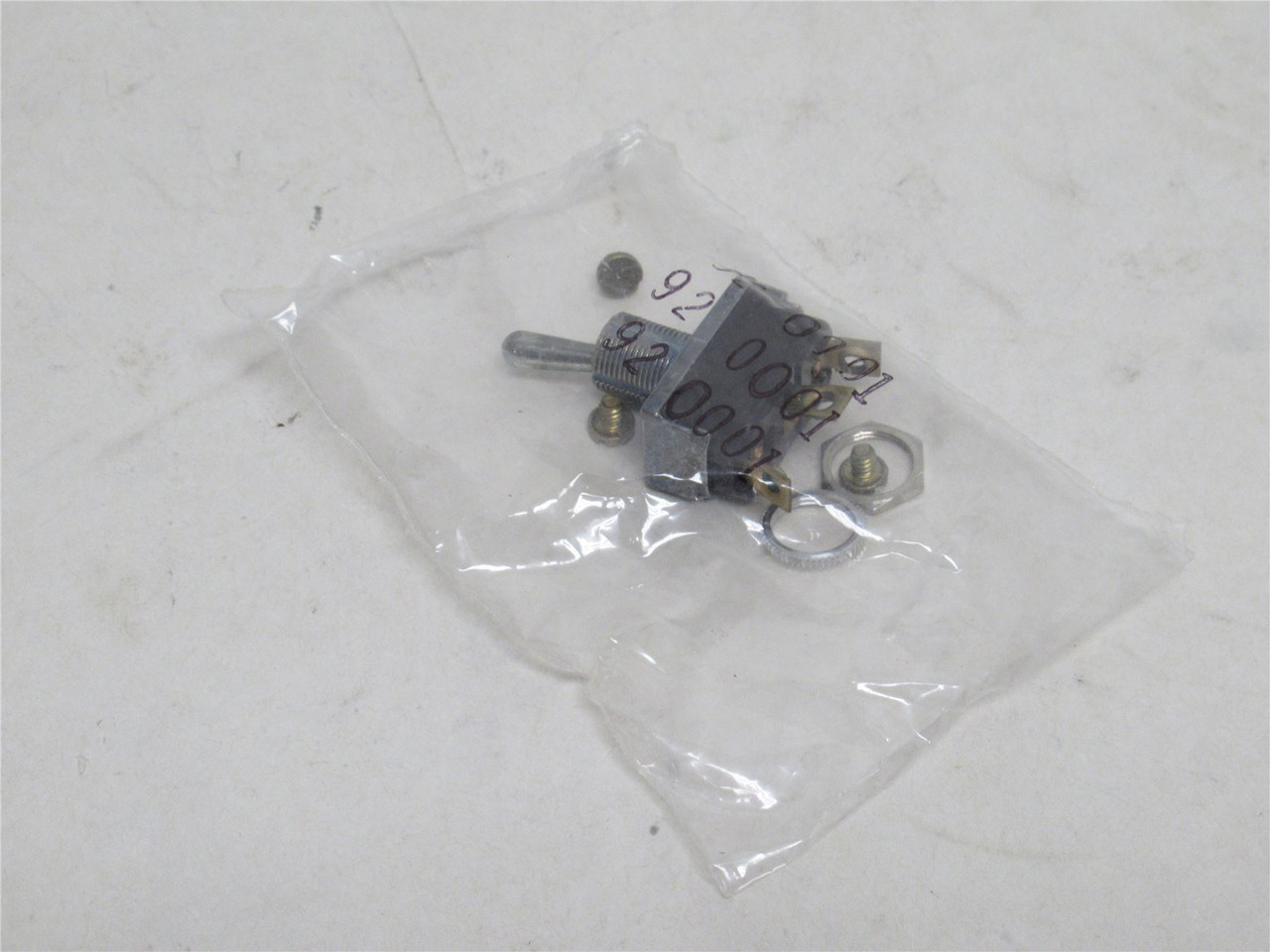 McGill 92-0001; Bat Lever Actuator Toggle Switch 20A; 250VAC