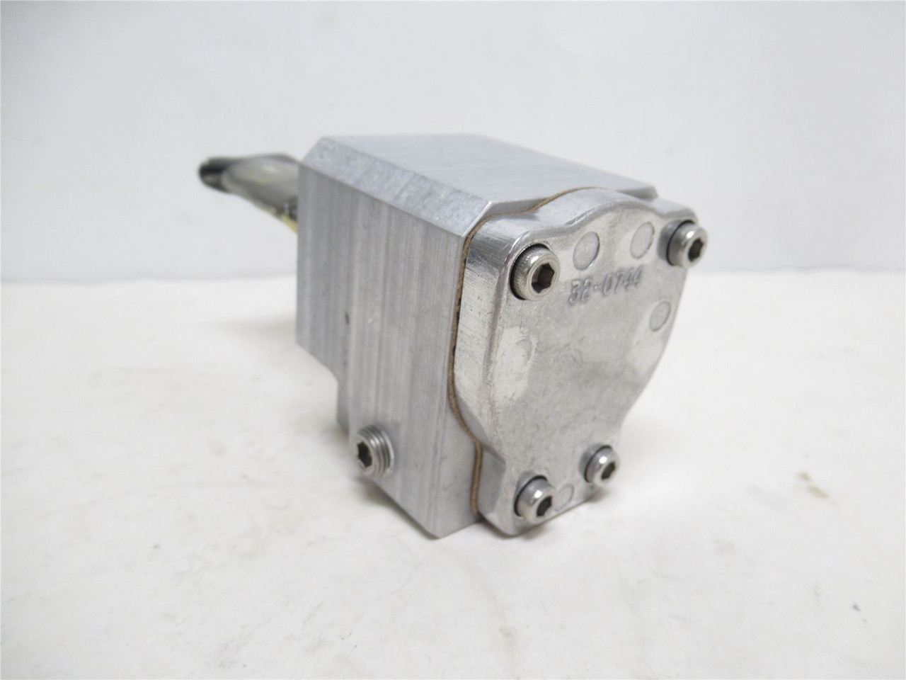 Tipper Tie 740; Cut-Off Knife Assembly
