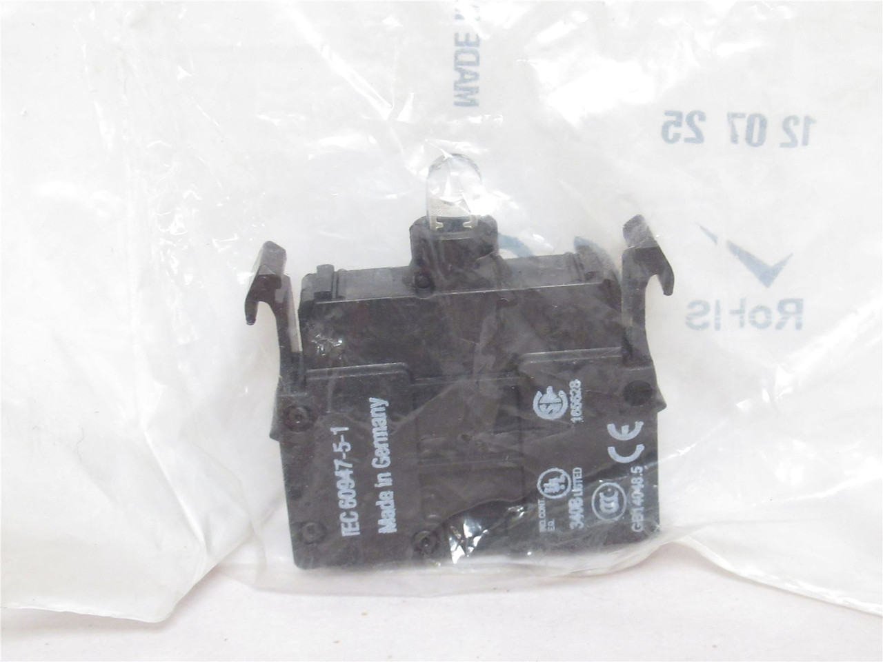Eaton M22-LED230-R; LED Light Unit; 85-264VAC/VDC