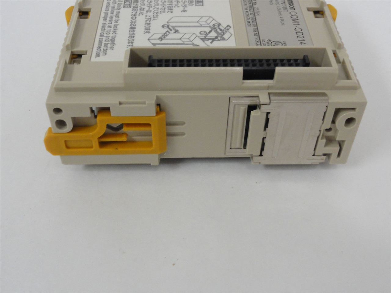 Omron CQM1-OD214; Output Module-16 points; 0.3-4.8 Amp