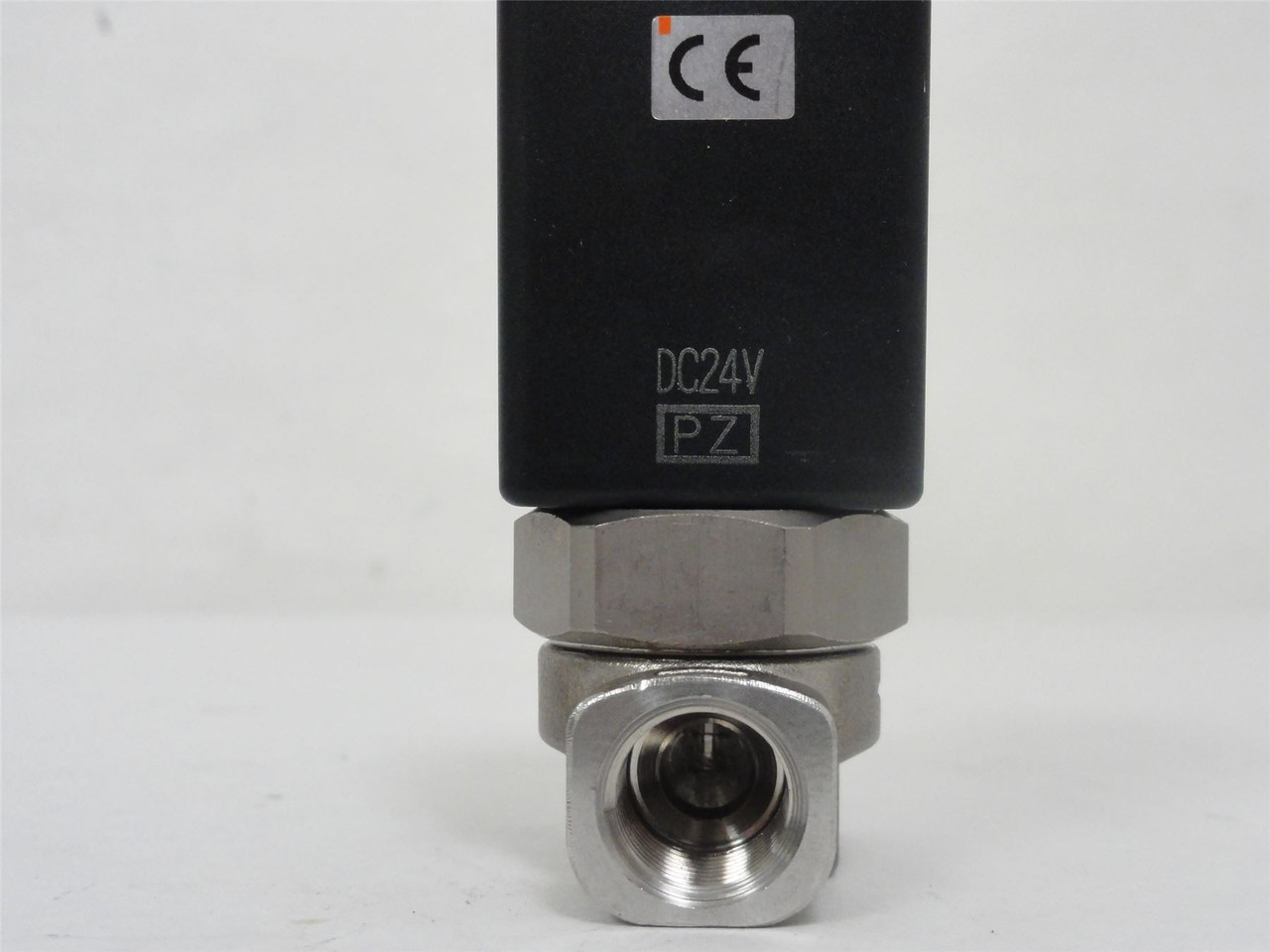 SMC VCW21-5DO-4-02F-H-Q; Solenoid Valve; 24VDC; 0-0.5MPa