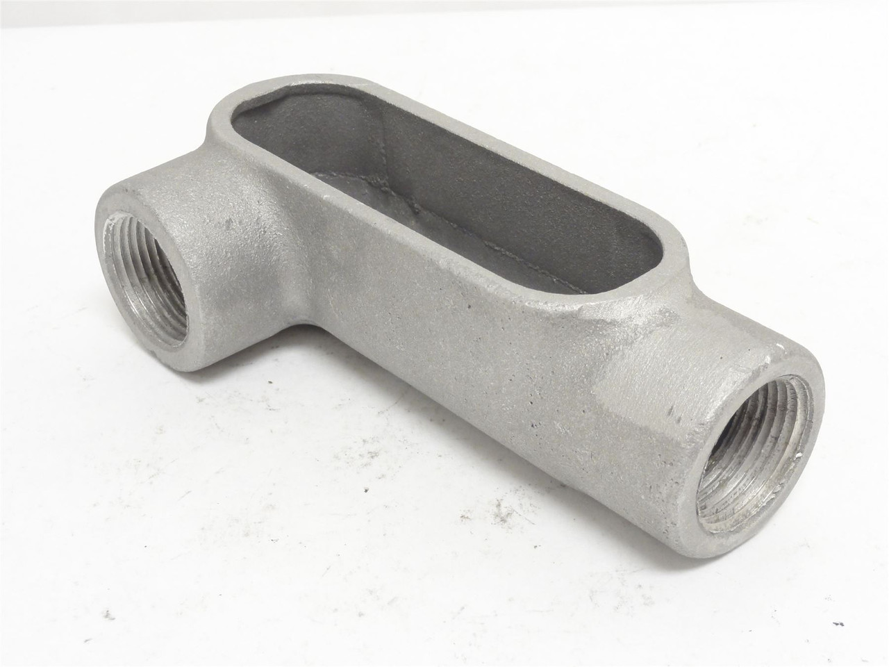 Crouse-Hinds LR37SA; Aluminum Conduit Body; 90Deg; 1NPT