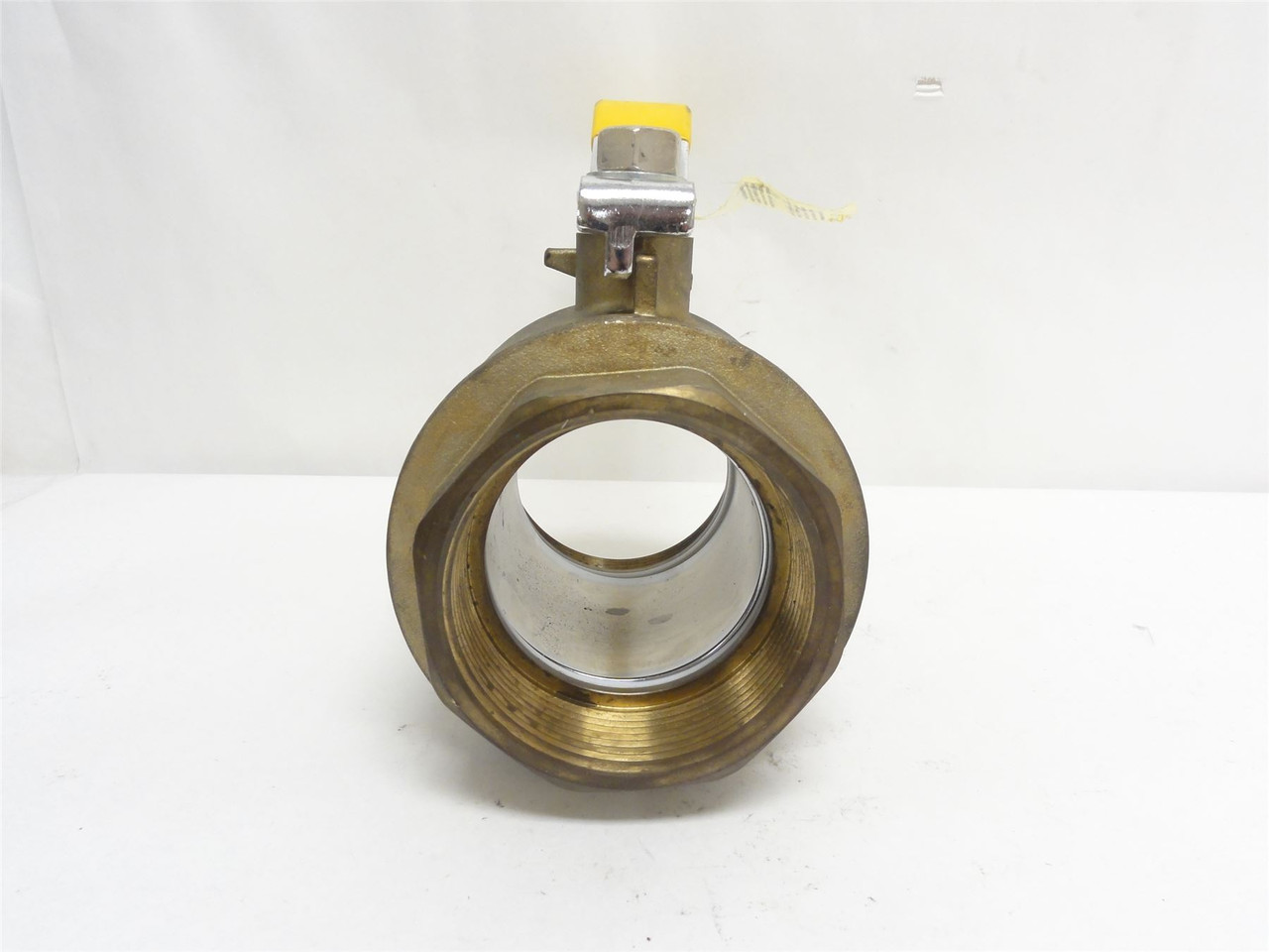 Apollo 94A-100-01; Manual Two-Way Ball Valve 3NPT; 400PSI
