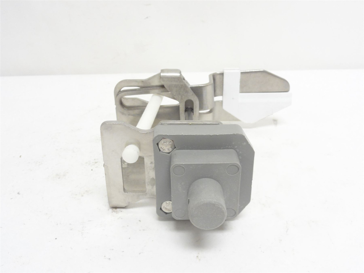 Marlen 3859262; Box-8; Stainless Steel Shackles