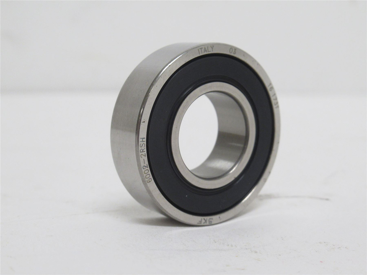 SKF 6002-2RSH; Ball Bearing 15mmID x 32mmOD x 9mm Wide