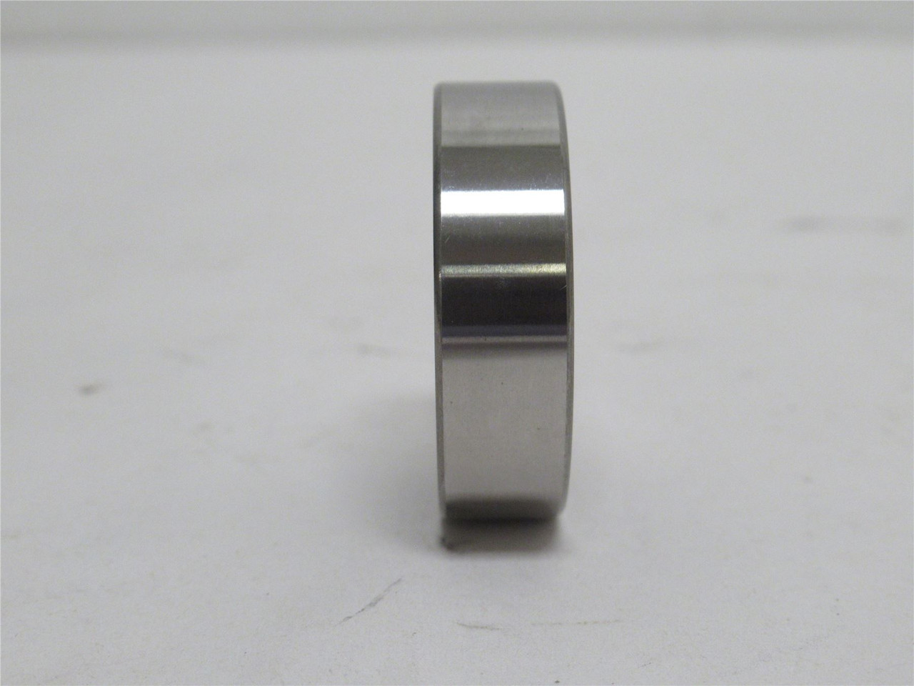 SKF 6002-2RSH; Ball Bearing 15mmID x 32mmOD x 9mm Wide
