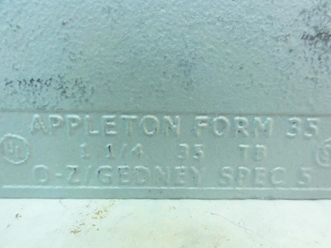 Appleton TB125-M; Threaded Conduit Body; 1-1/4"; Form 35